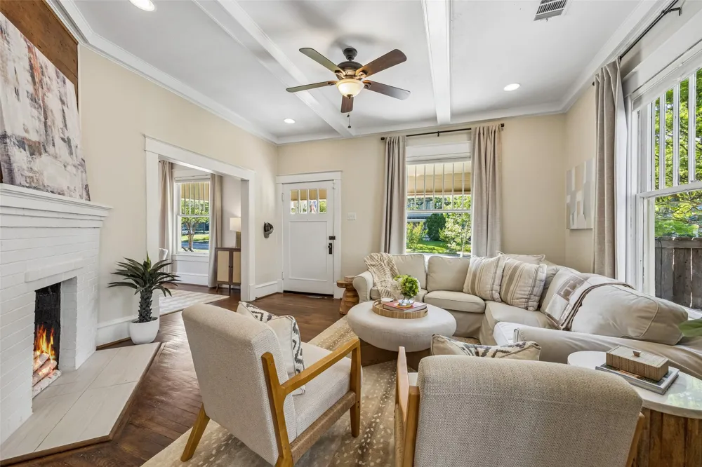 214 S Montclair Avenue Dallas, TX 75208