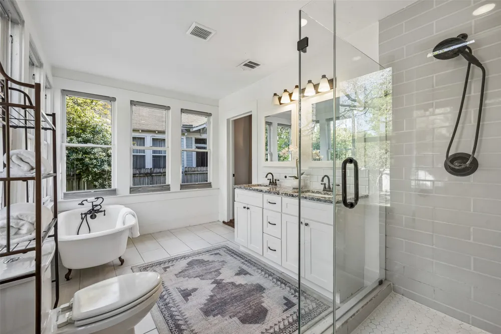 214 S Montclair Avenue Dallas, TX 75208