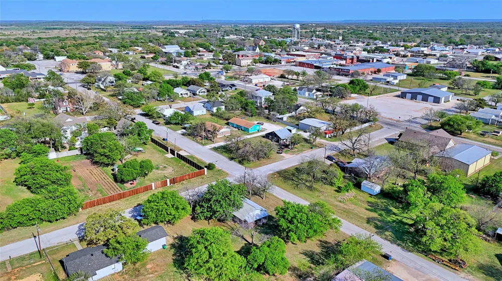 601 Baylor Street Nocona, TX 76255