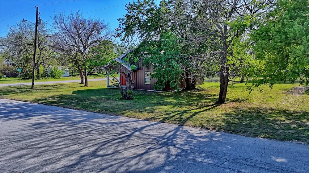 601 Baylor Street Nocona, TX 76255