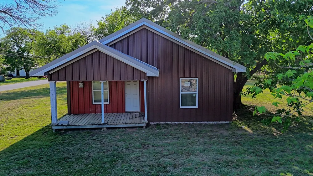 601 Baylor Street Nocona, TX 76255
