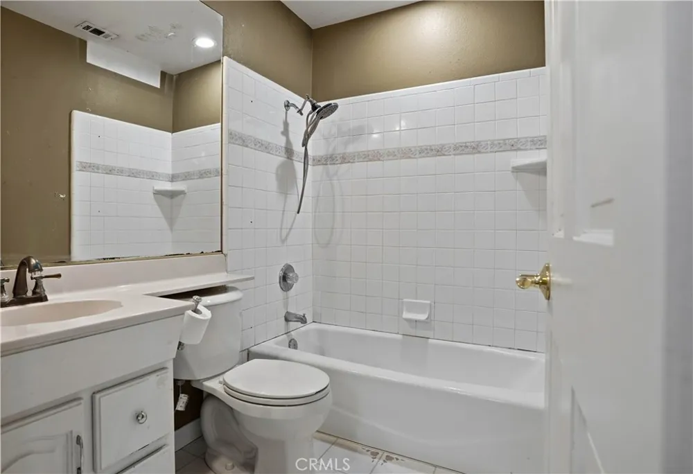 22470 Lighthouse Drive Canyon Lake, CA 92587