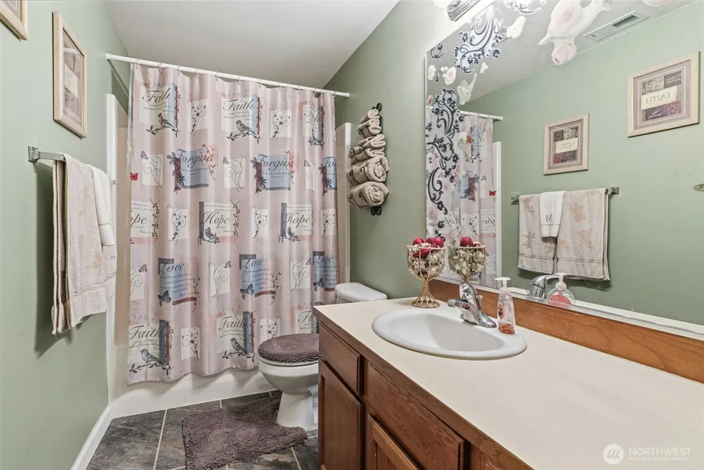 260 Trinity Drive Castle Rock, WA 98611
