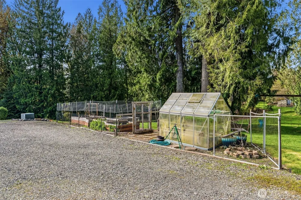 260 Trinity Drive Castle Rock, WA 98611