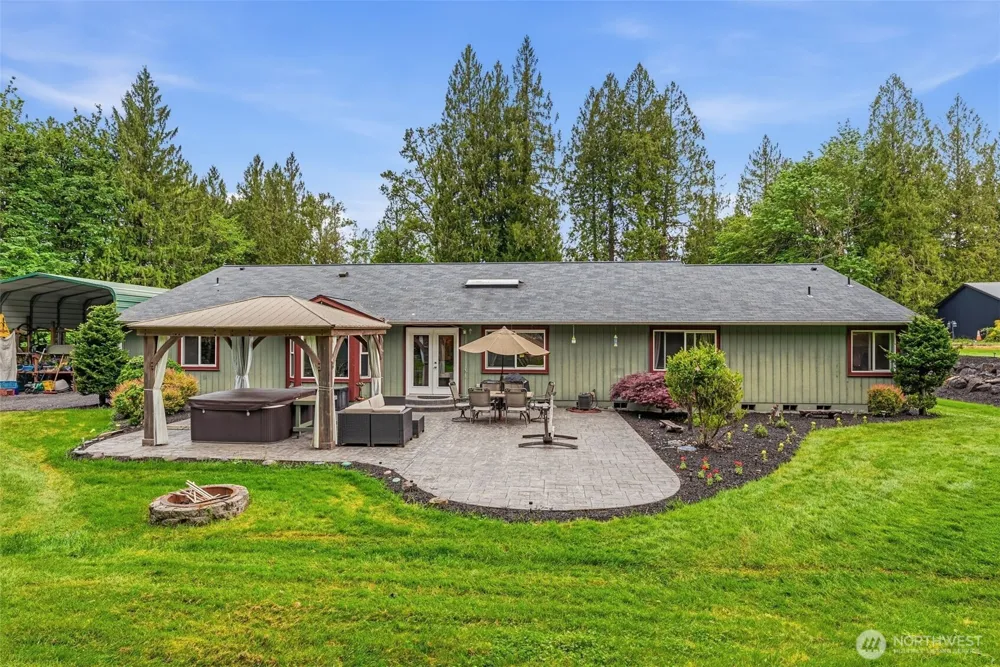 260 Trinity Drive Castle Rock, WA 98611