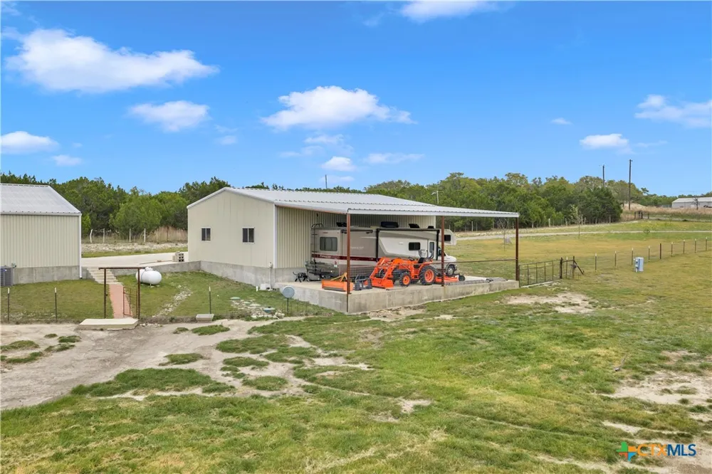 5020 County Road 252 Bertram, TX 78605