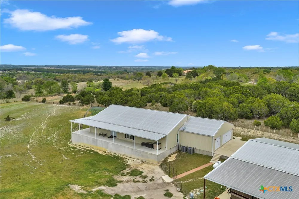 5020 County Road 252 Bertram, TX 78605