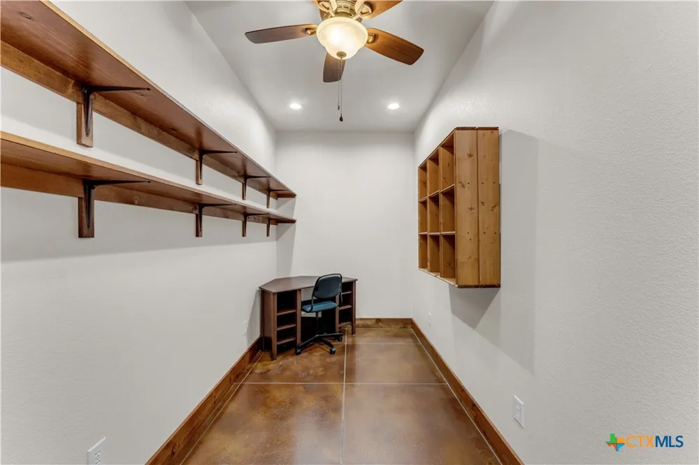 5020 County Road 252 Bertram, TX 78605