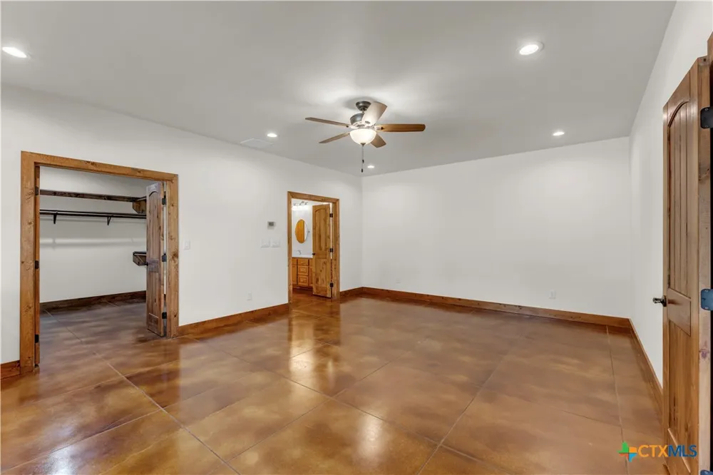 5020 County Road 252 Bertram, TX 78605