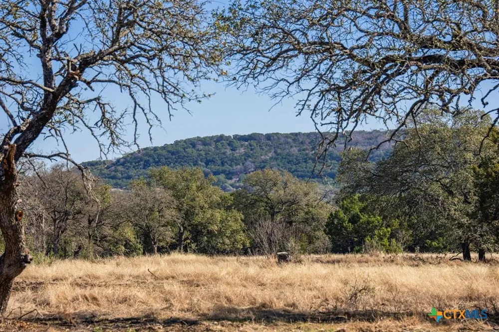 4772 County Road 340 Burnet, TX 76905