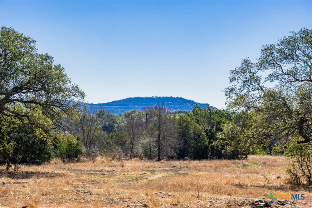 4772 County Road 340 Burnet, TX 76905