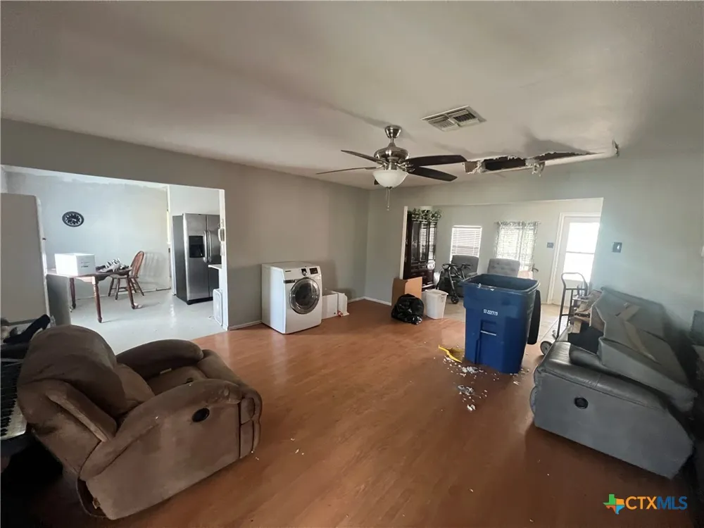 624 Crest Circle Drive San Marcos, TX 78666