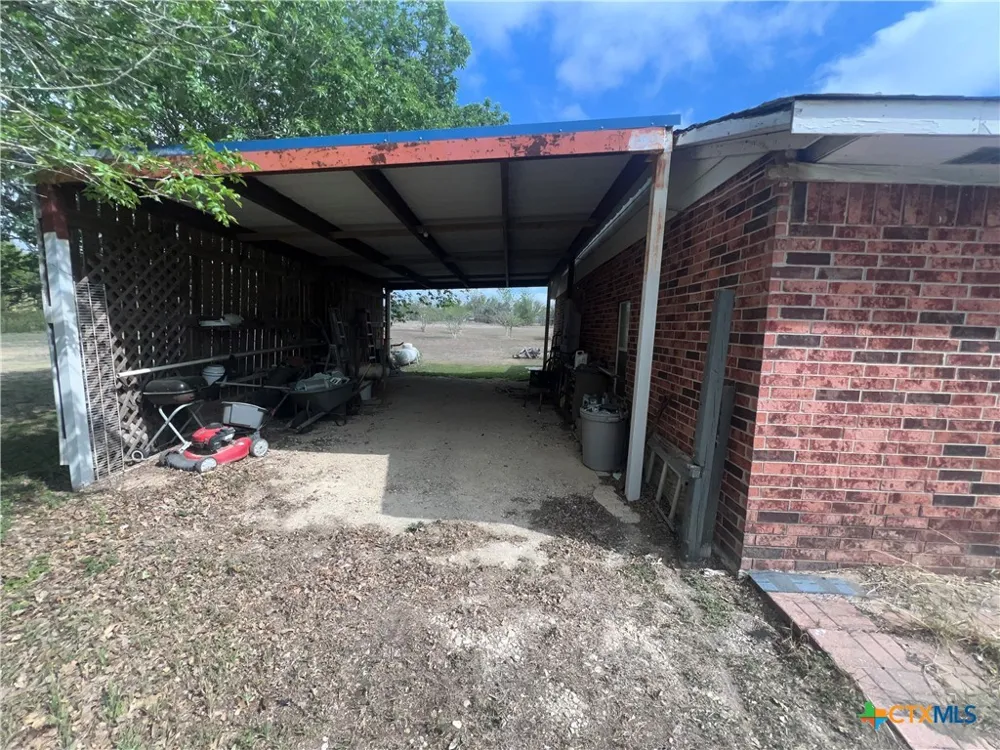 624 Crest Circle Drive San Marcos, TX 78666