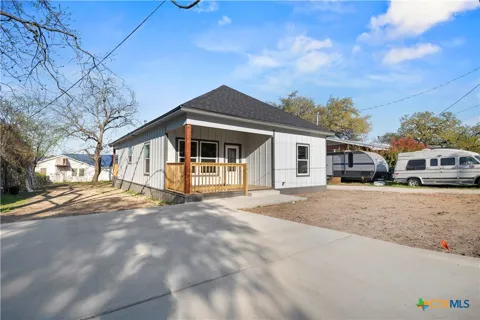 214 Spindletop Street