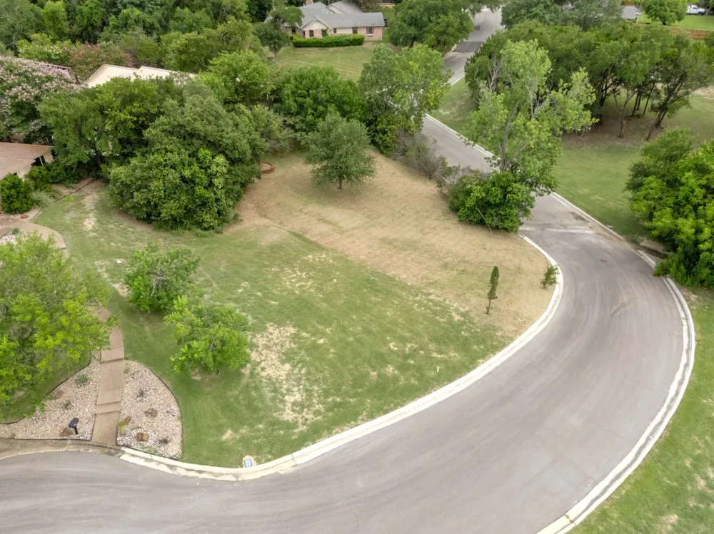 Valley Brook Circle Woodway, TX 76712