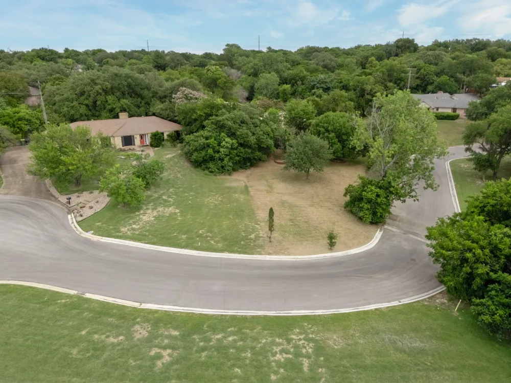 Valley Brook Circle Woodway, TX 76712