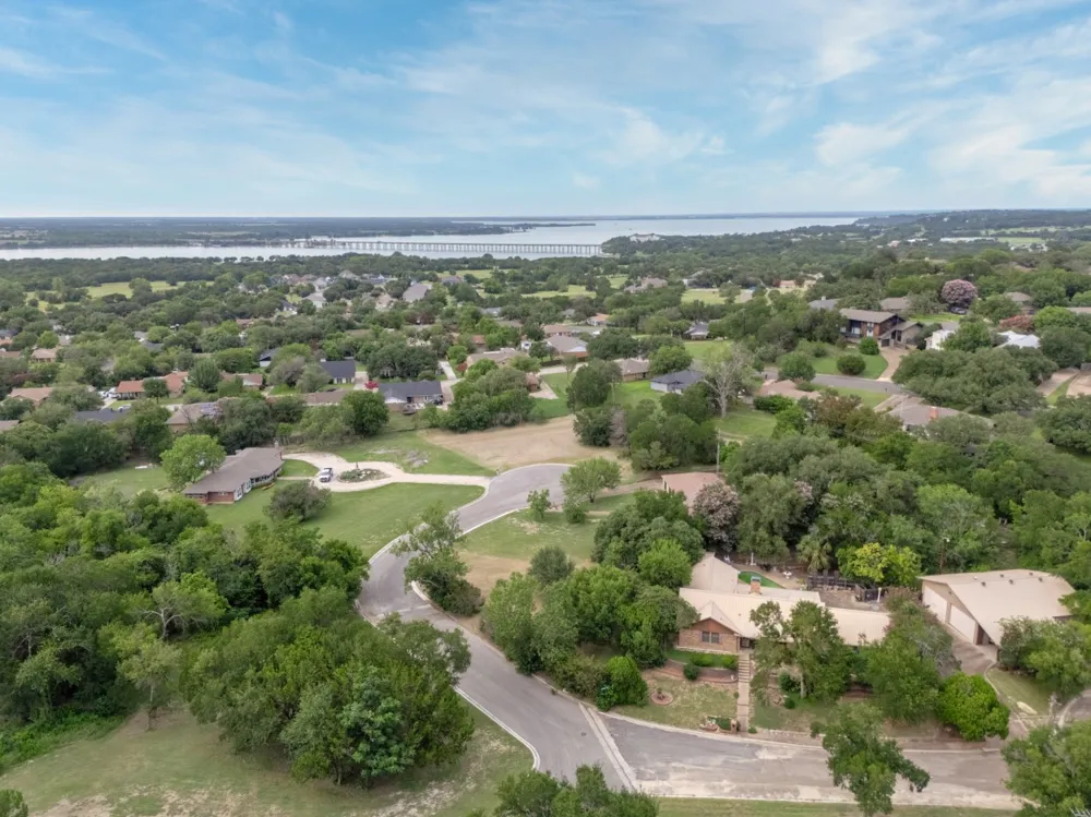 Valley Brook Circle Woodway, TX 76712