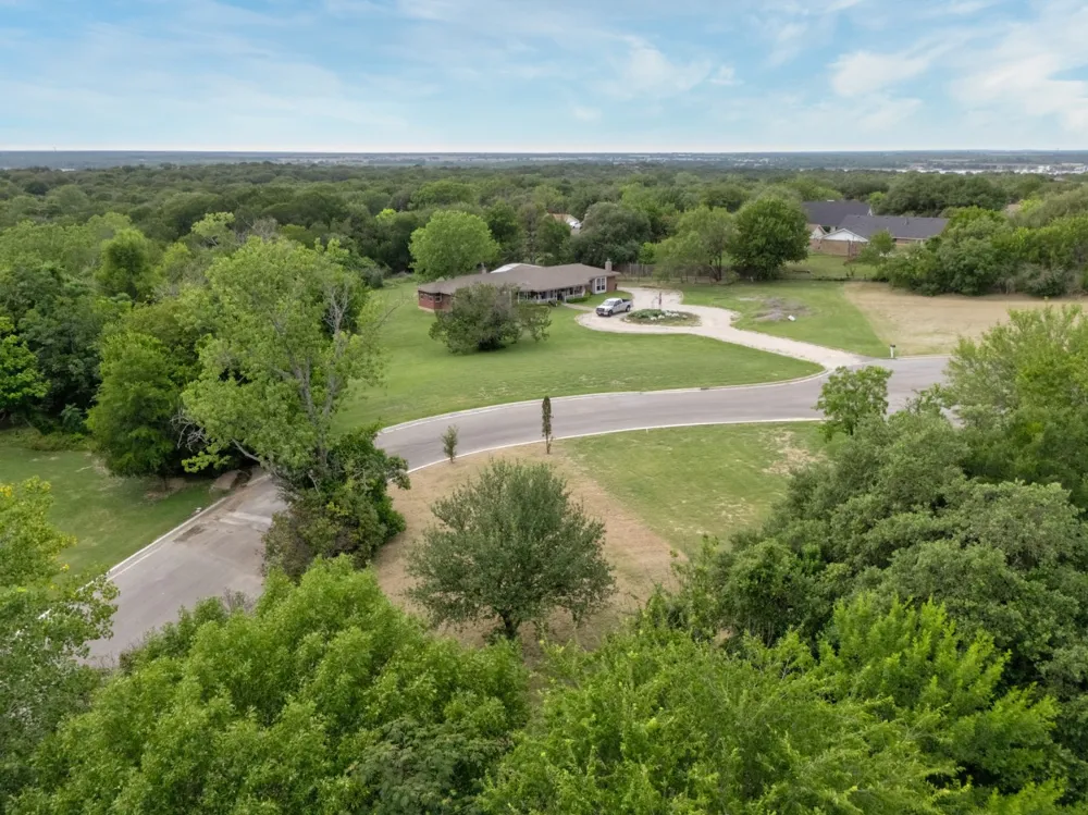 Valley Brook Circle Woodway, TX 76712