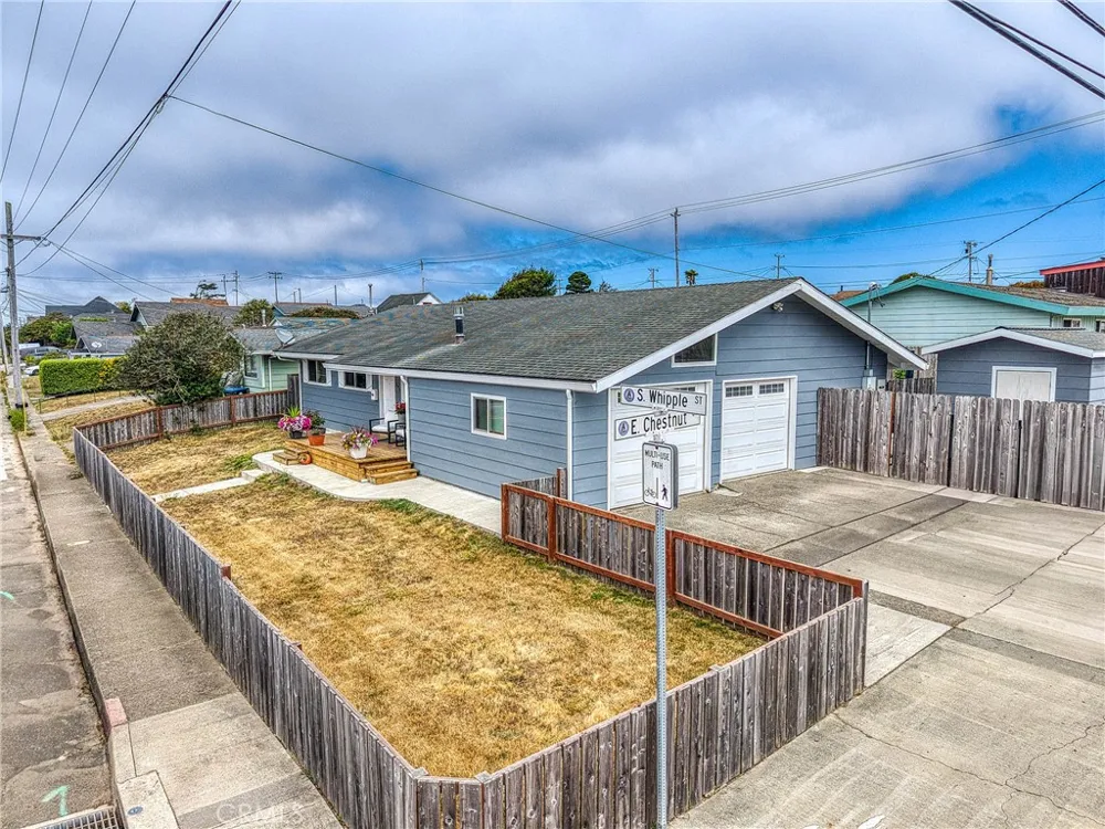 494 S Whipple Street Fort Bragg, CA 95437