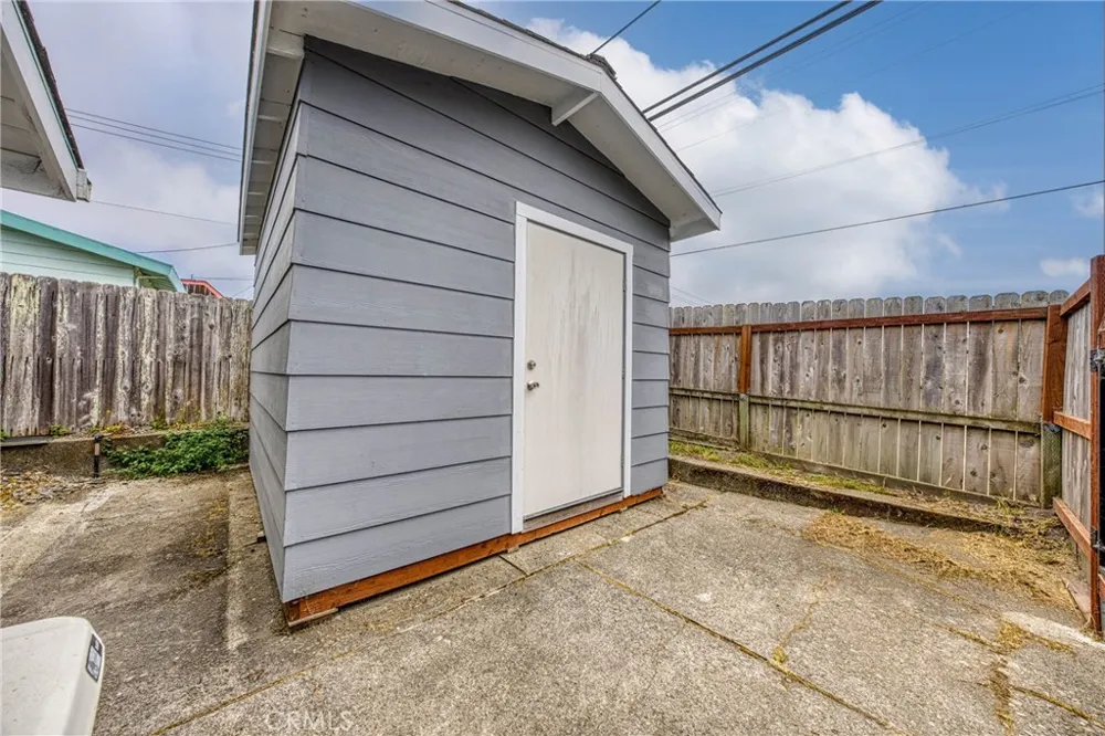 494 S Whipple Street Fort Bragg, CA 95437