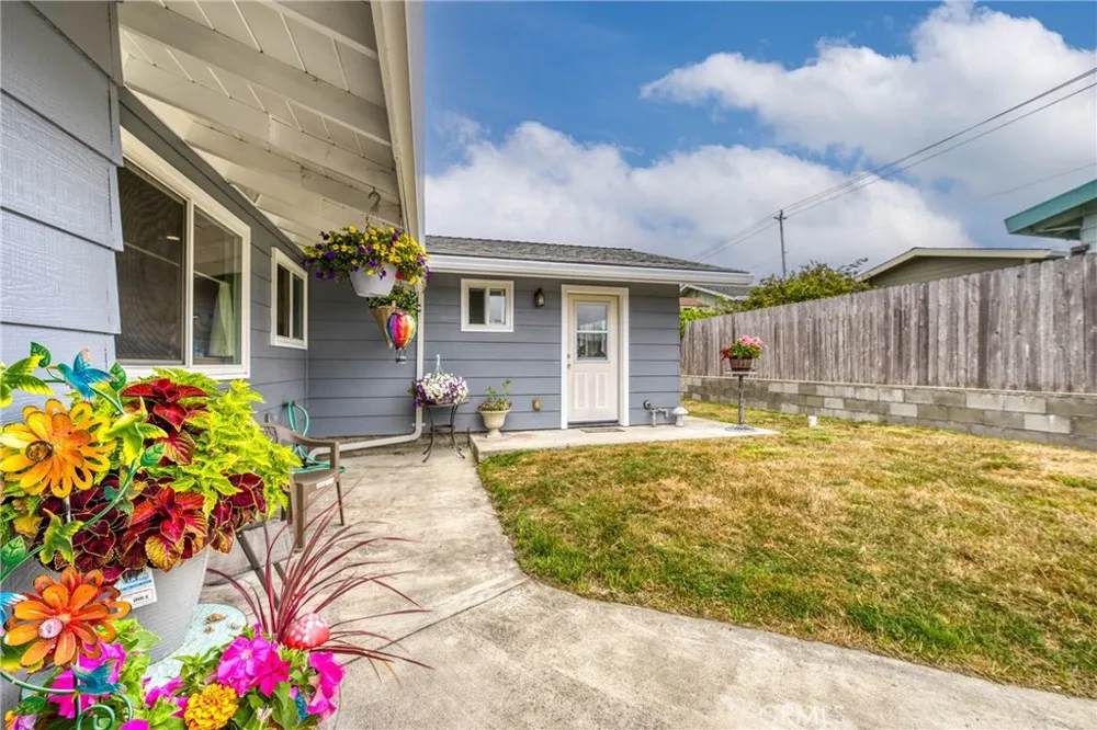 494 S Whipple Street Fort Bragg, CA 95437