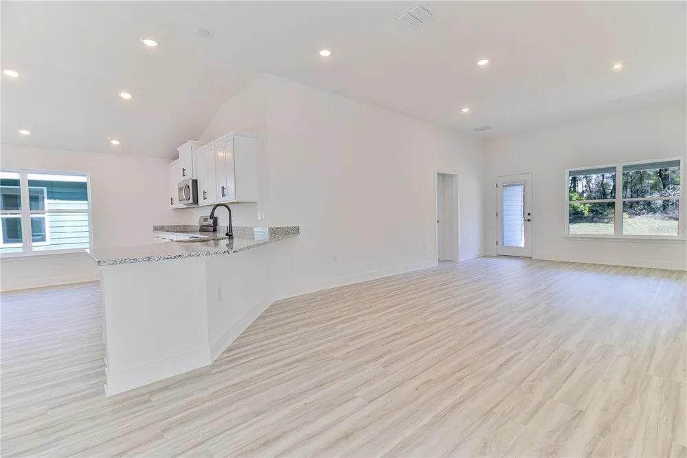 16881 NW 176TH WAY Alachua, FL 32615