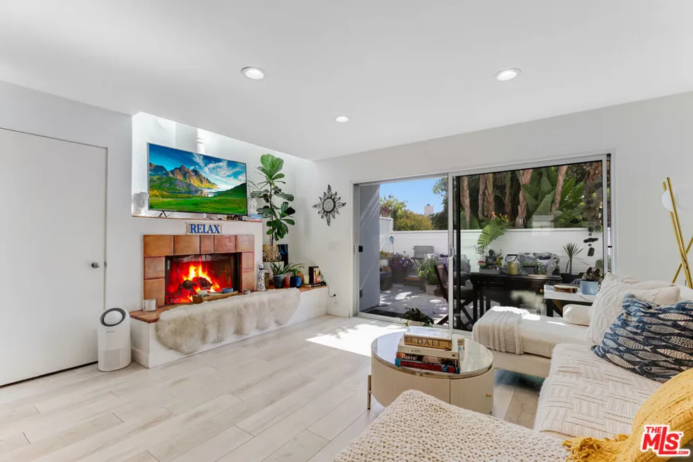 28711 Pacific Coast Highway #22 Malibu, CA 90265