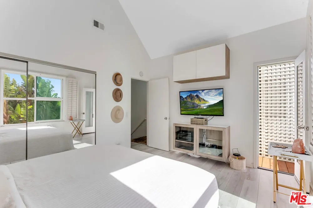 28711 Pacific Coast Highway #22 Malibu, CA 90265