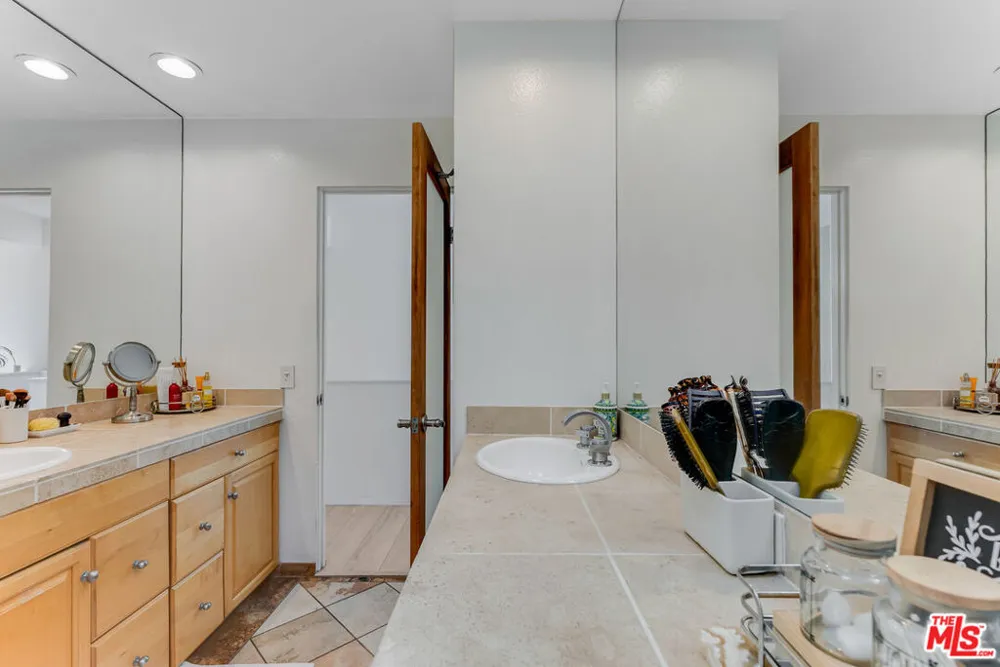 28711 Pacific Coast Highway #22 Malibu, CA 90265