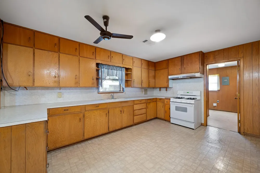 314 County Road 233 Wharton, TX 77488
