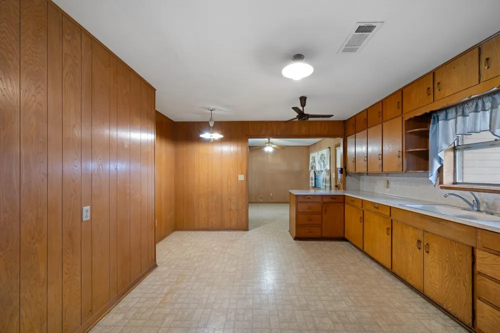 314 County Road 233 Wharton, TX 77488