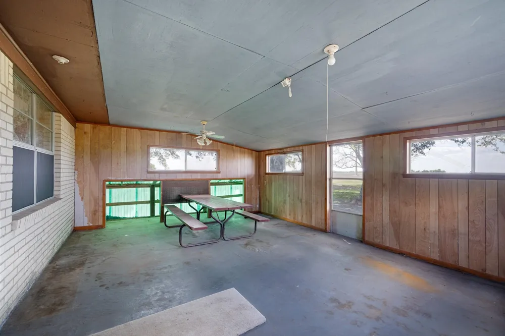 314 County Road 233 Wharton, TX 77488