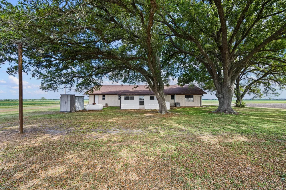 314 County Road 233 Wharton, TX 77488