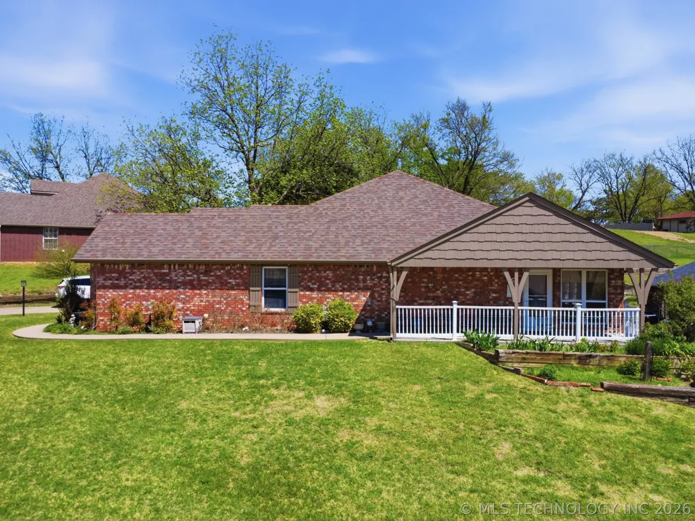 2015 W 4th Place S Claremore, OK 74017