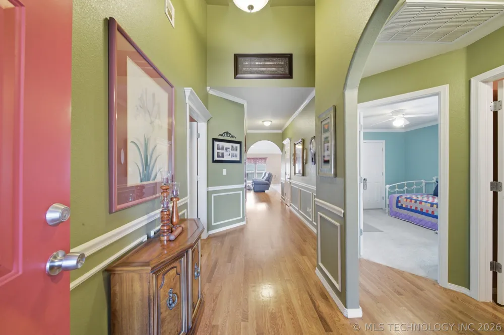 2015 W 4th Place S Claremore, OK 74017