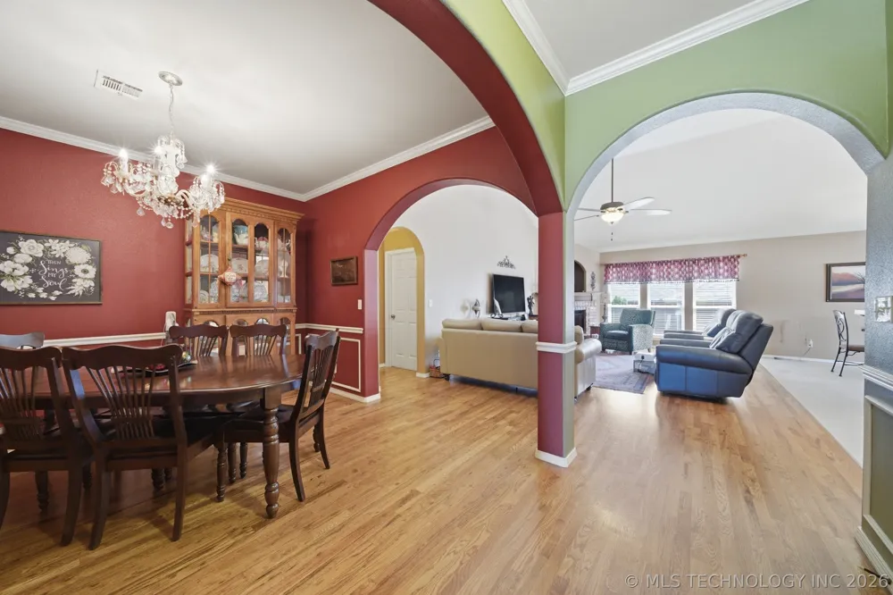 2015 W 4th Place S Claremore, OK 74017