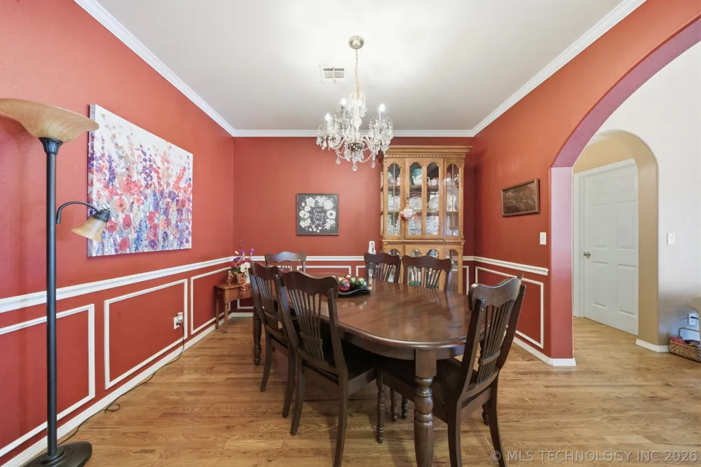 2015 W 4th Place S Claremore, OK 74017