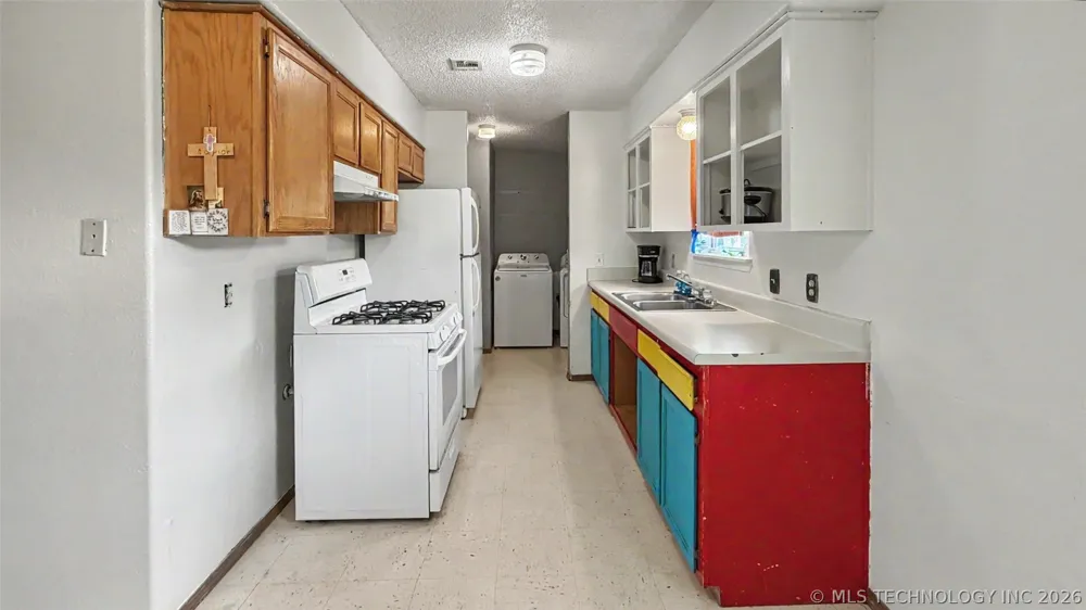 1017 Carla Avenue Stilwell, OK 74960