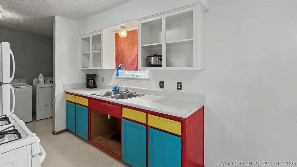 1017 Carla Avenue Stilwell, OK 74960