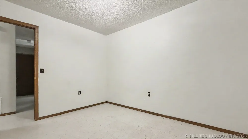 1017 Carla Avenue Stilwell, OK 74960
