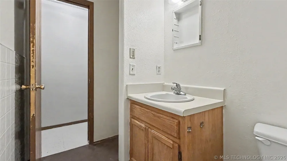 1017 Carla Avenue Stilwell, OK 74960