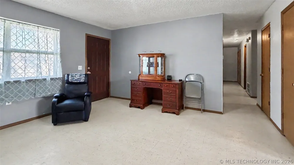 1017 Carla Avenue Stilwell, OK 74960