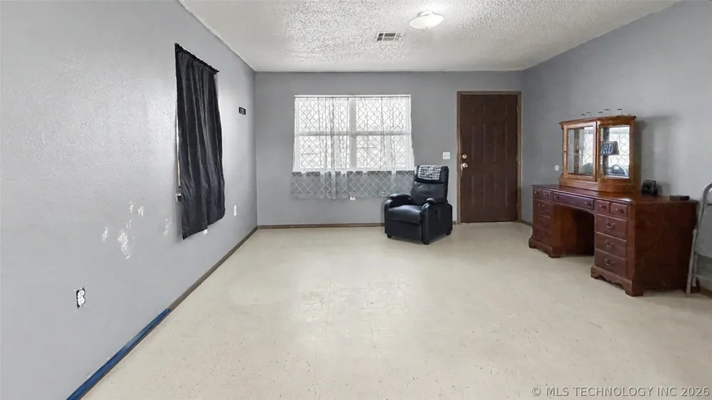 1017 Carla Avenue Stilwell, OK 74960