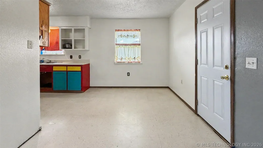 1017 Carla Avenue Stilwell, OK 74960