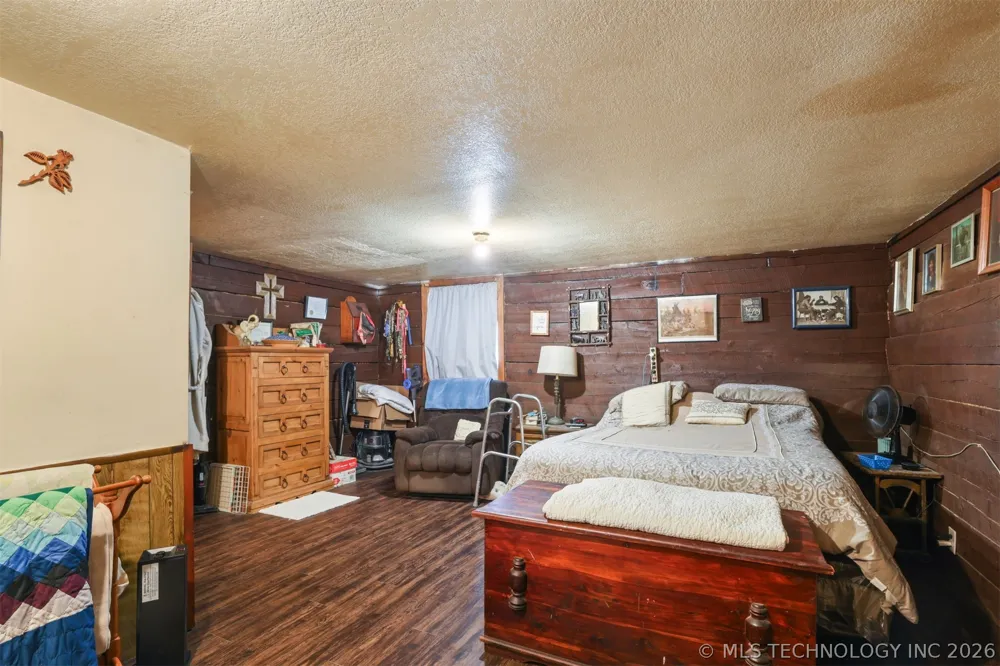 700 8th Calera, OK 74730