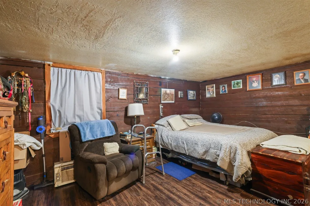 700 8th Calera, OK 74730