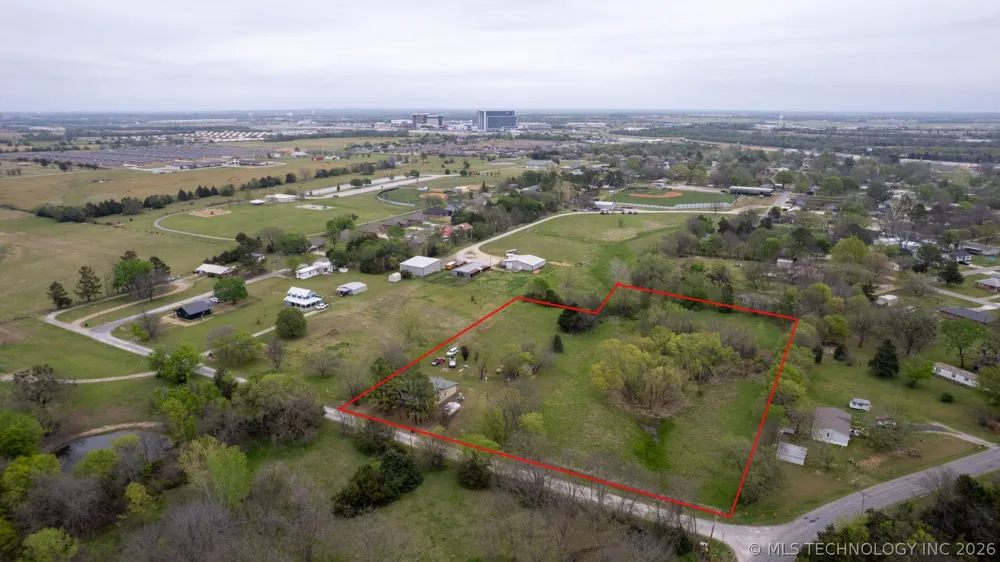 700 8th Calera, OK 74730