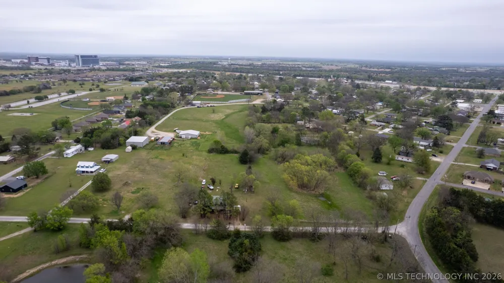 700 8th Calera, OK 74730