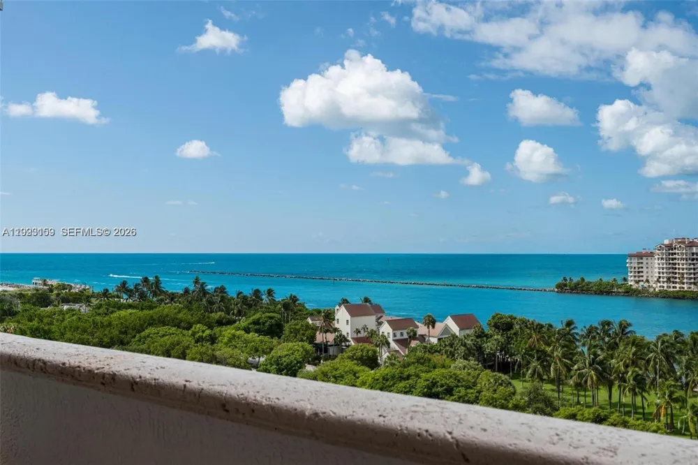 300 S Pointe Drive #801 Miami Beach, FL 33139