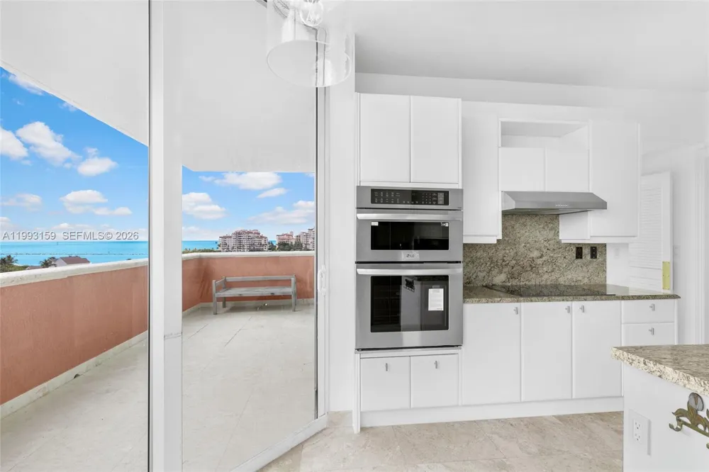 300 S Pointe Drive #801 Miami Beach, FL 33139